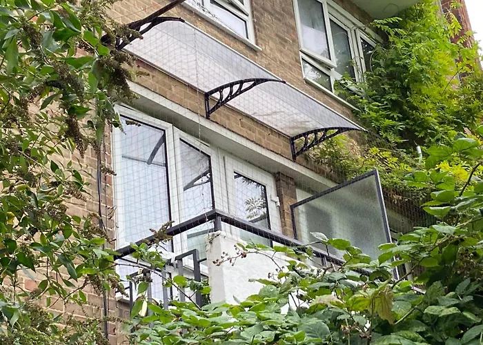 Studio Flat In West Kensington